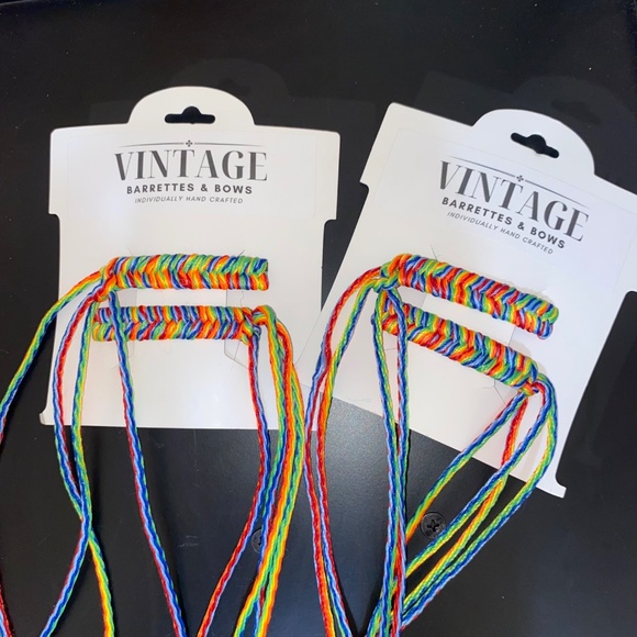 🎅🏻 BOGO!!!! 2 For 1 Thru 12-19!!! Vintage Braided Barrettes - Rainbow pattern - Picture 3 of 4